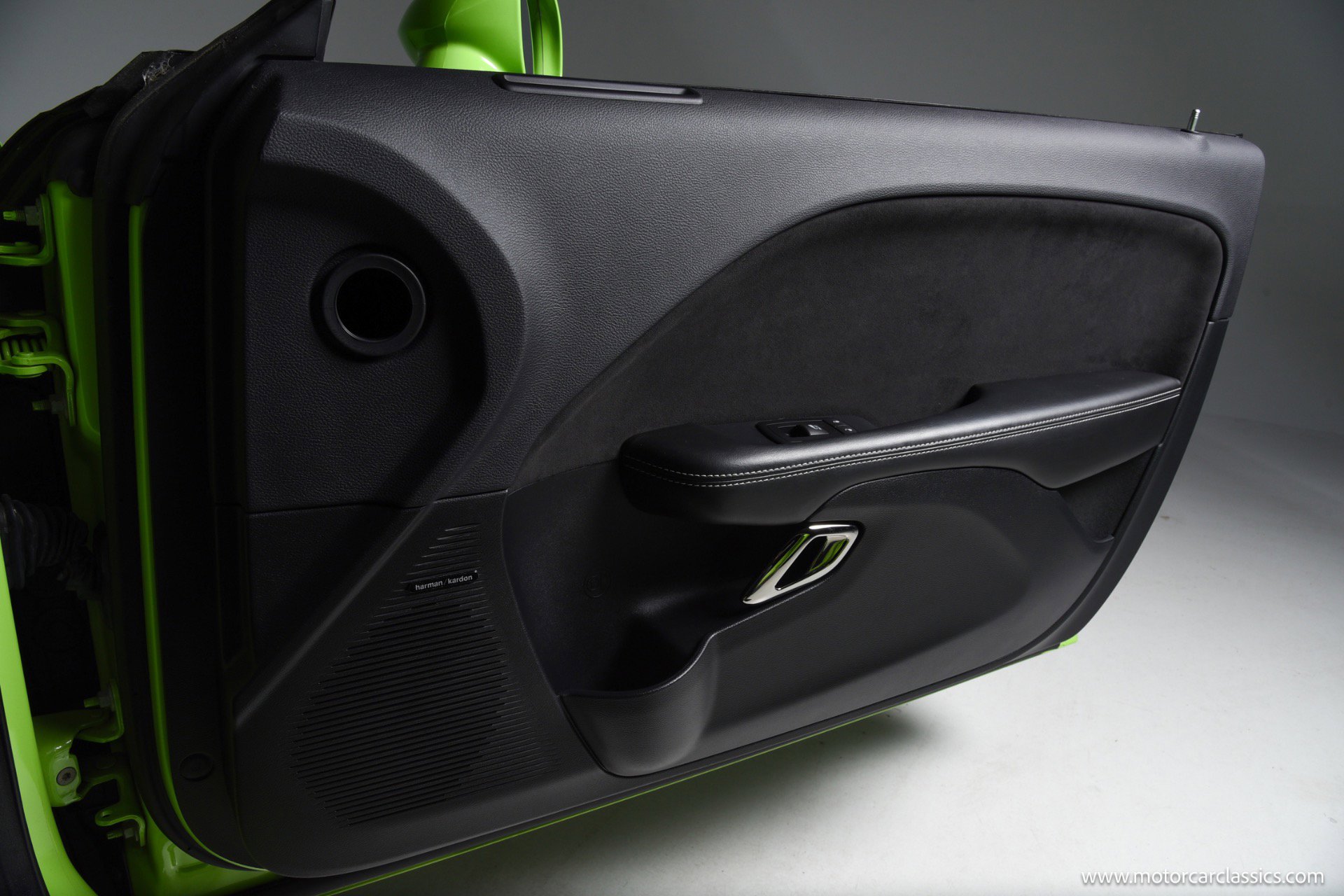 Used 2015 Dodge Challenger SRT Hellcat image 26