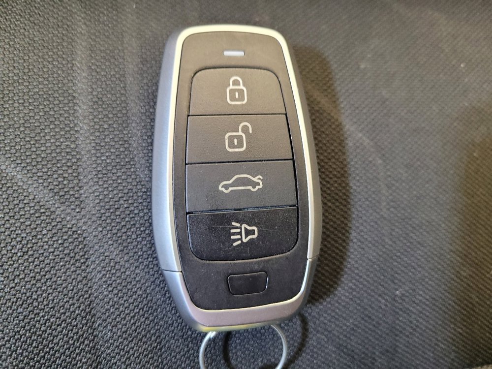 Used 2018 Chevrolet Trax LT w/ LT Convenience Package image 32