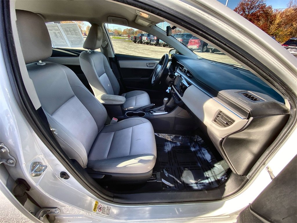 Used 2014 Toyota Corolla LE image 24