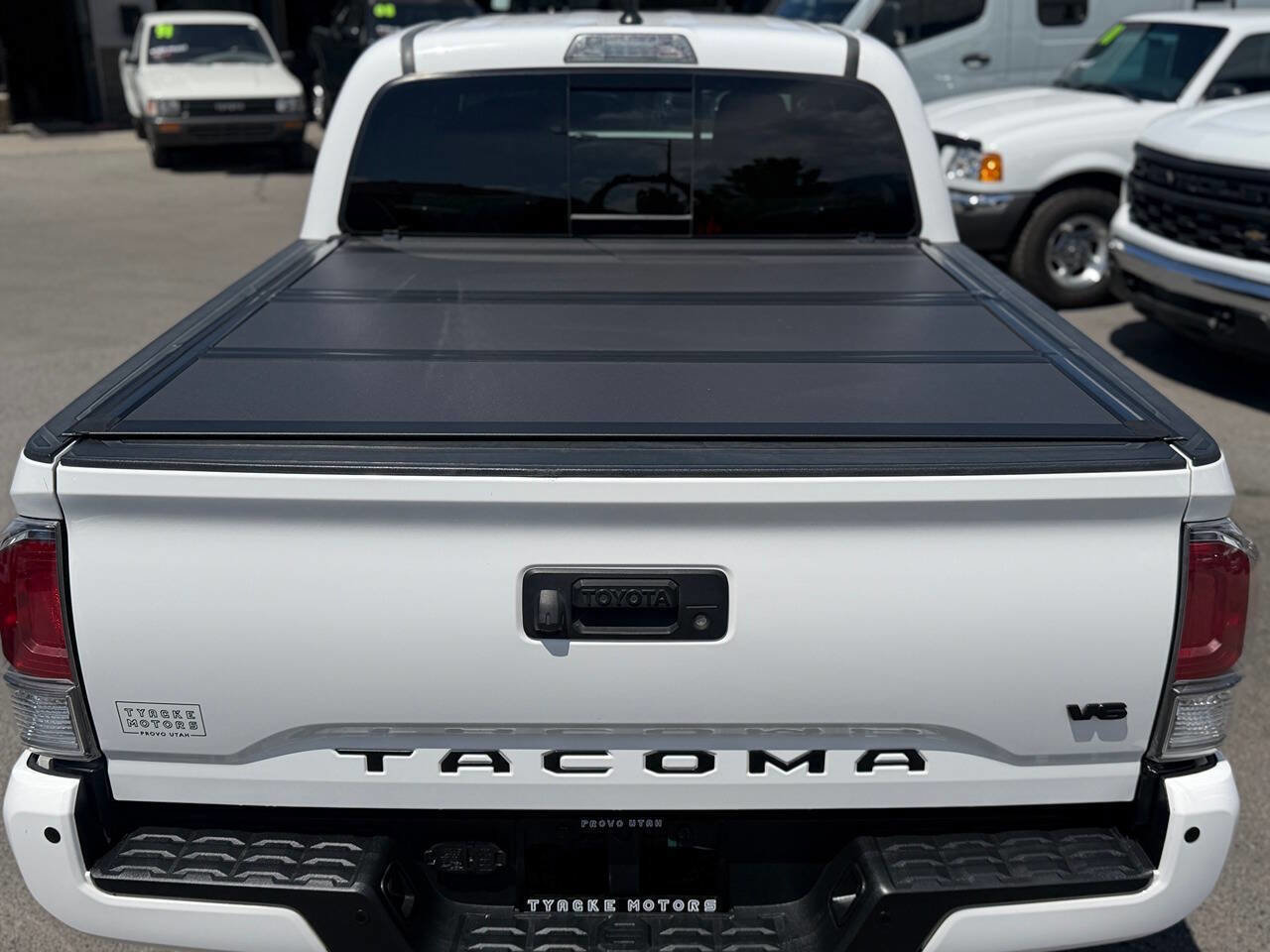Used 2020 Toyota Tacoma TRD Off-Road w/ Technology Package AWD/4WD image 30