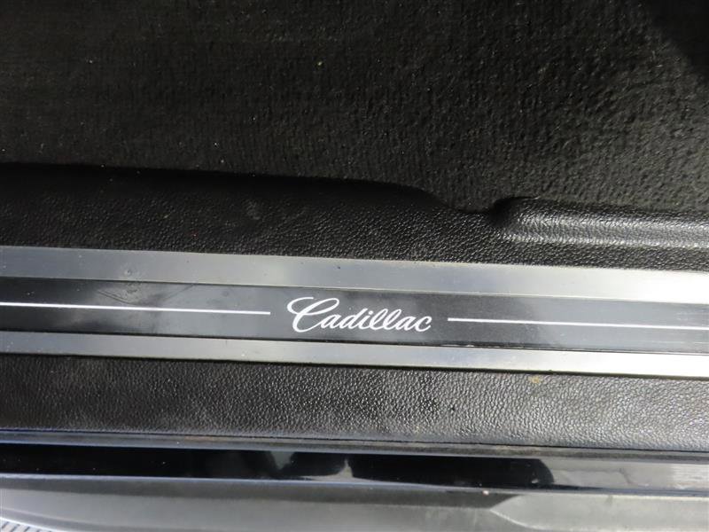 Used 2016 Cadillac Escalade Luxury RWD image 17