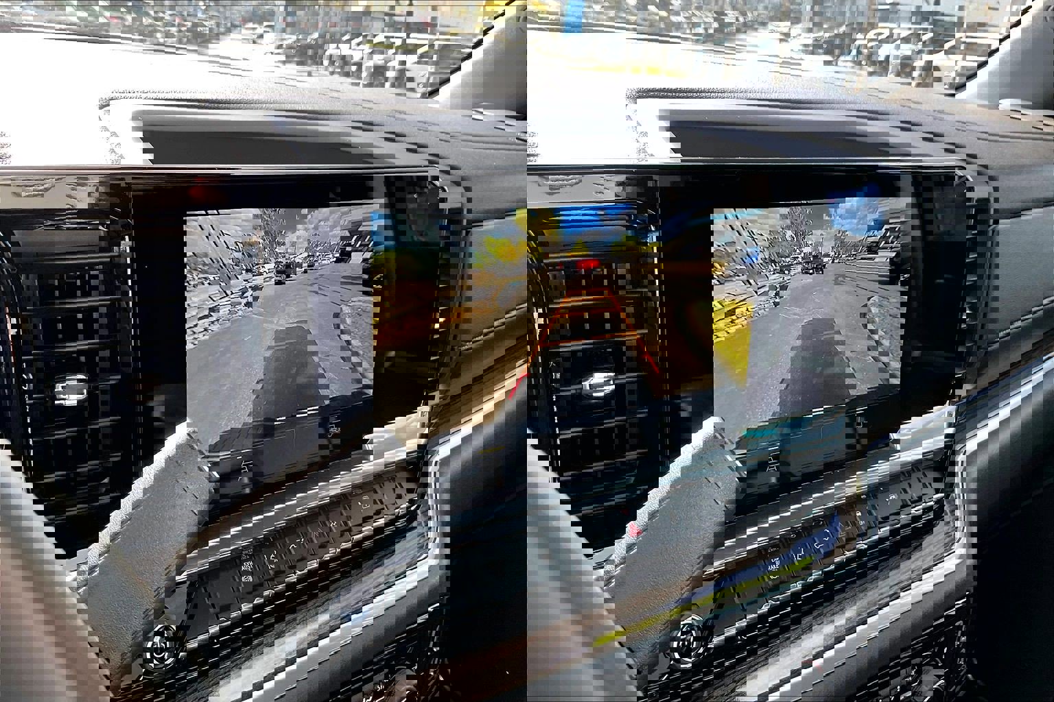 Certified 2025 Chevrolet Silverado 2500 LT w/ Convenience Package image 23