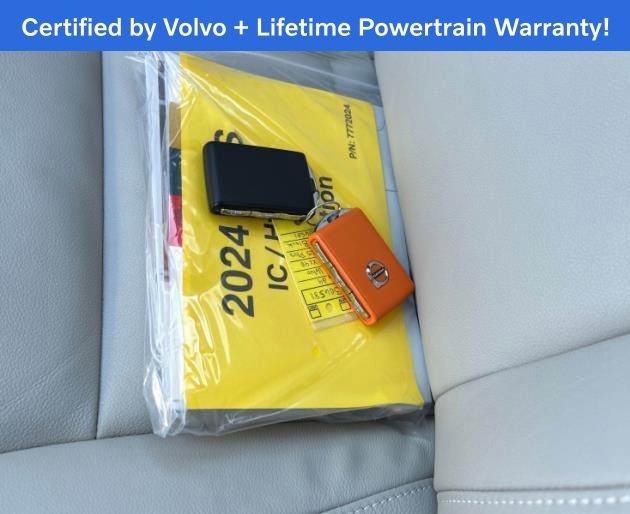 Used 2024 Volvo XC40 B5 Plus w/ Climate Package image 6