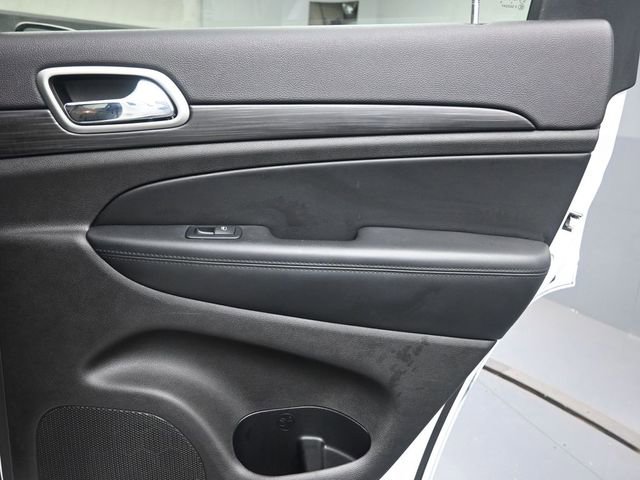 Used 2019 Jeep Grand Cherokee Altitude image 27