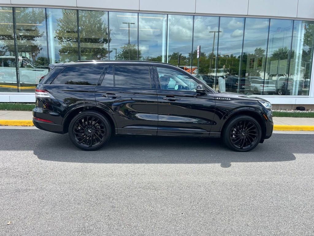 Certified 2023 Lincoln Aviator Reserve w/ Equipment Group 201A AWD/4WD image 10
