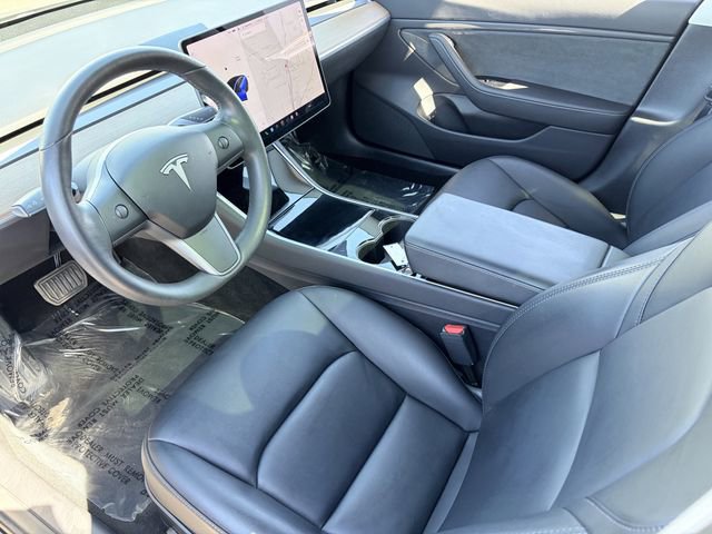 Used 2019 Tesla Model 3 Standard Range image 5
