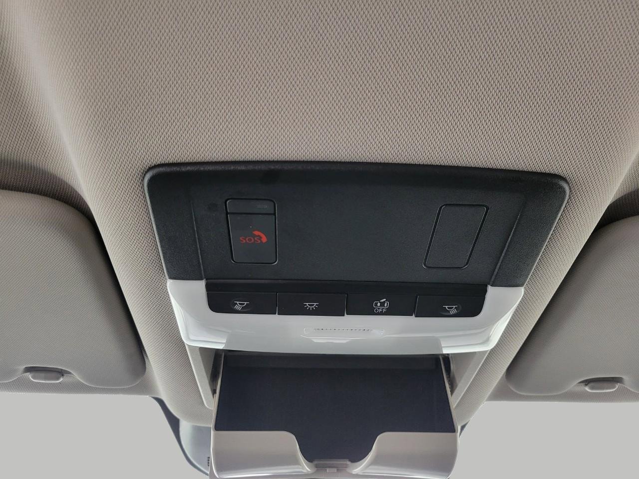 Used 2025 Nissan Rogue SV AWD/4WD image 19