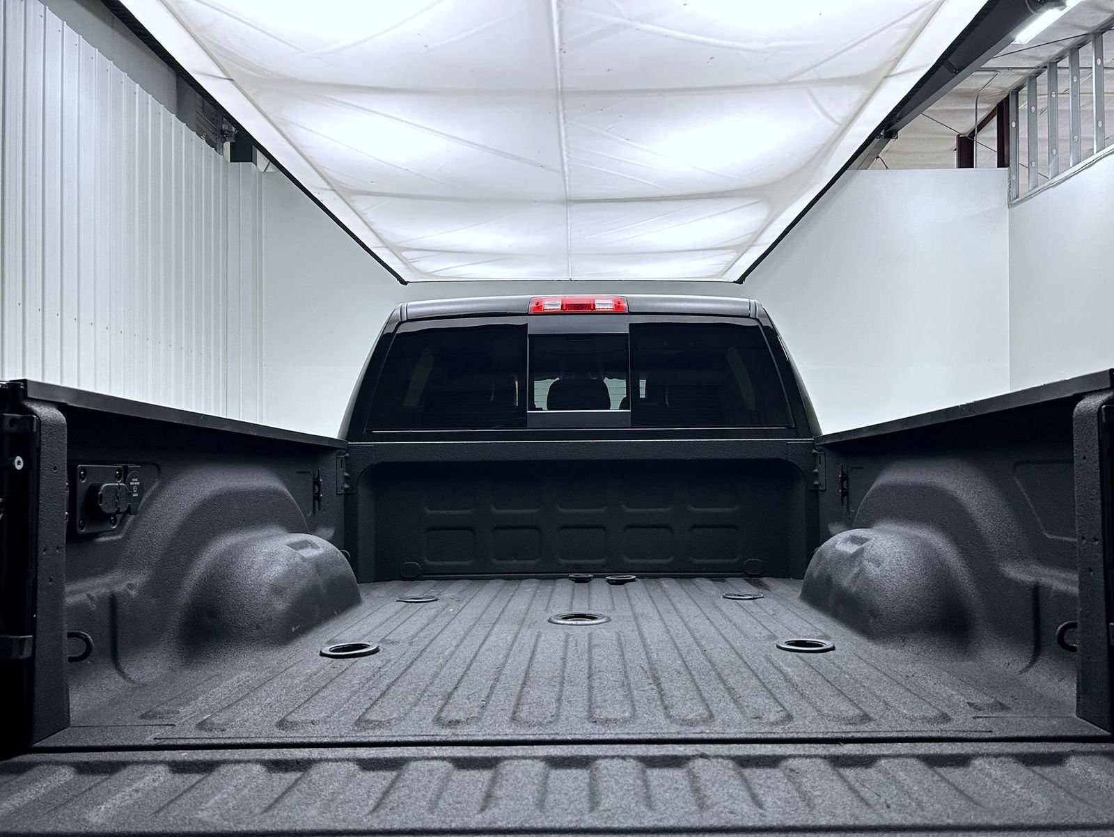 Used 2024 RAM 3500 Laramie AWD/4WD image 21
