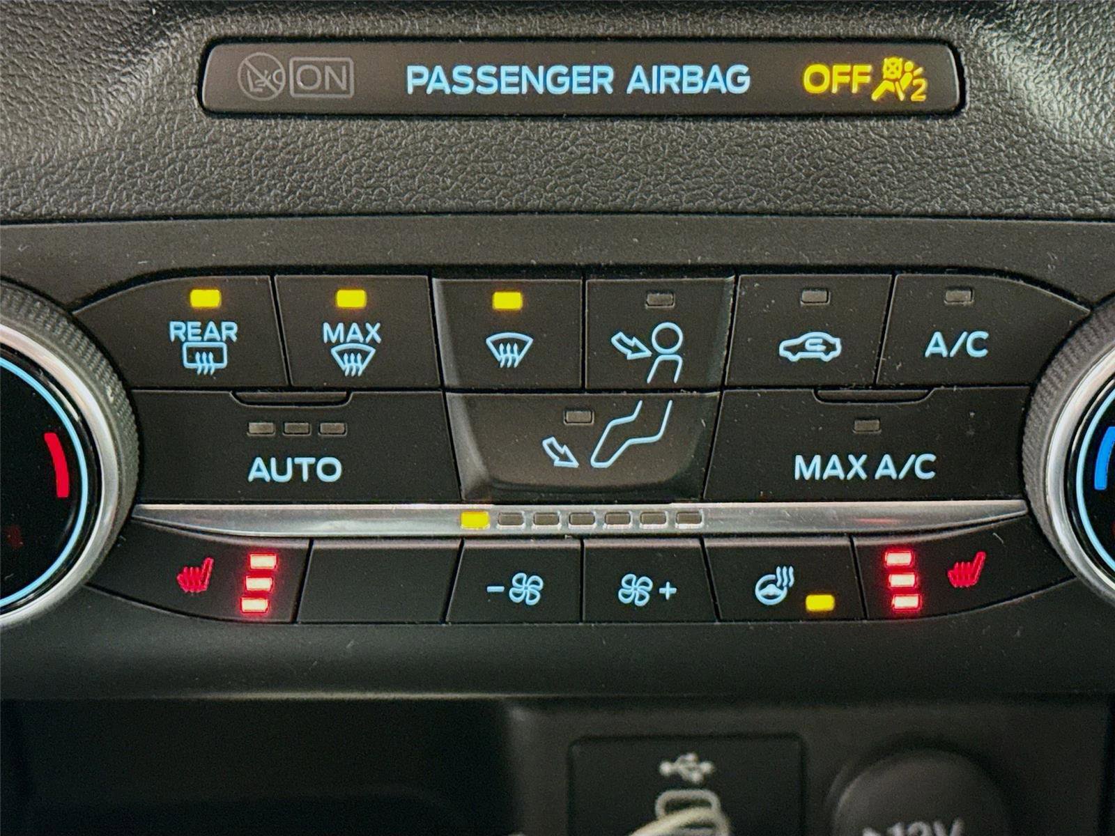 Used 2024 Ford Escape ST-Line AWD/4WD image 16