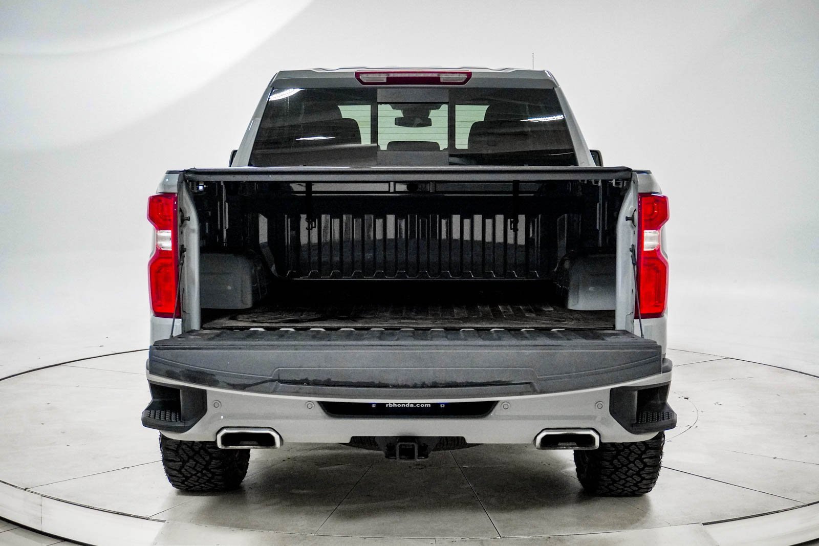 Used 2024 Chevrolet Silverado 1500 RST w/ Convenience Package II image 7