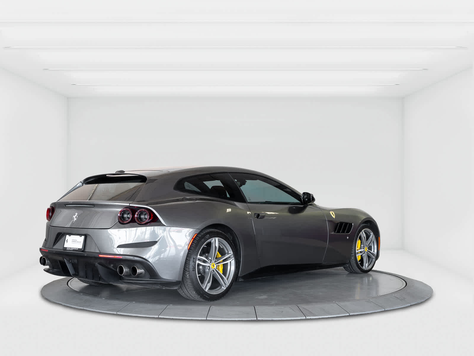 Certified 2018 Ferrari GTC4Lusso image 2