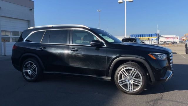 Used 2024 Mercedes-Benz GLS 450 4MATIC image 3