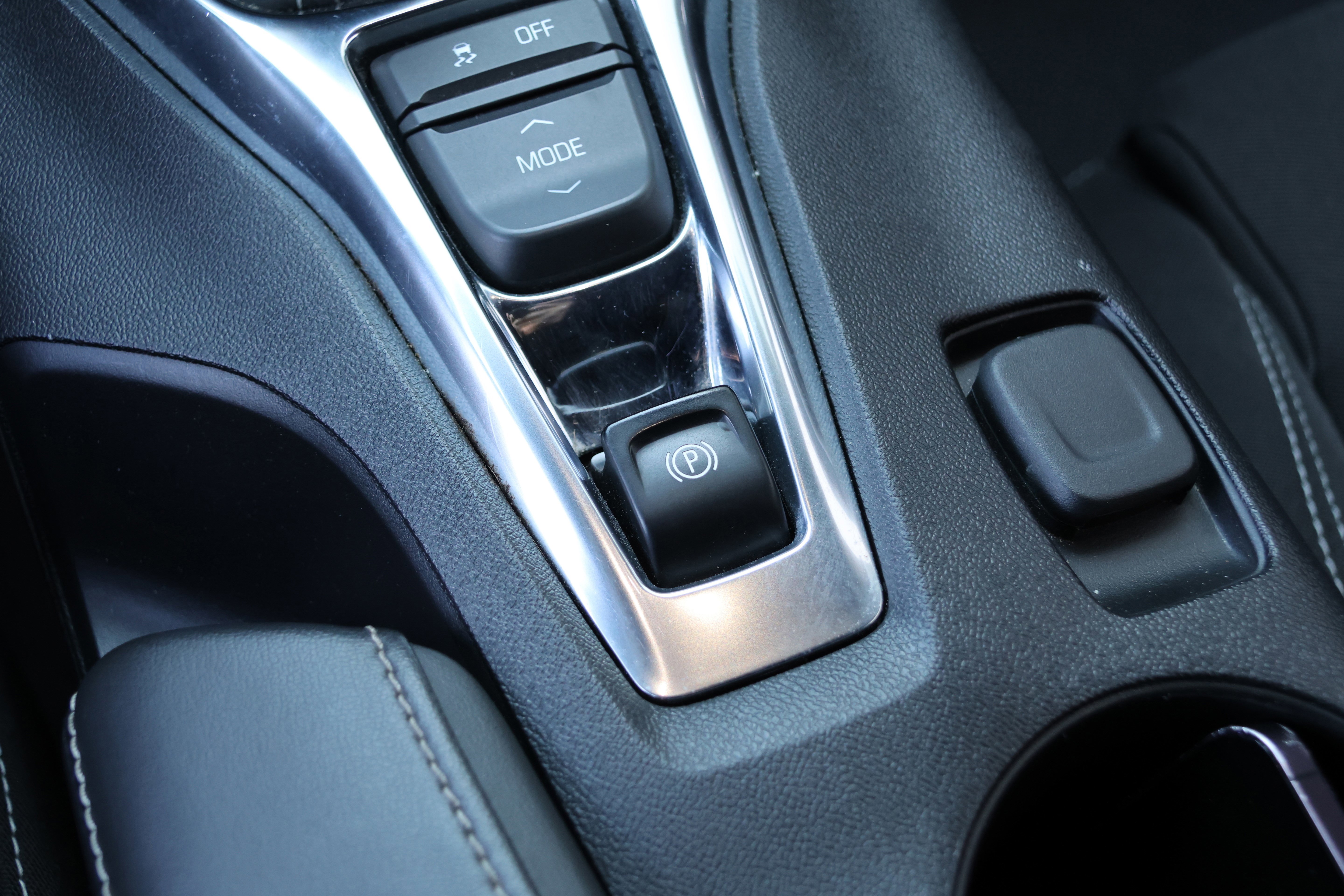 Used 2020 Chevrolet Camaro SS RWD image 31