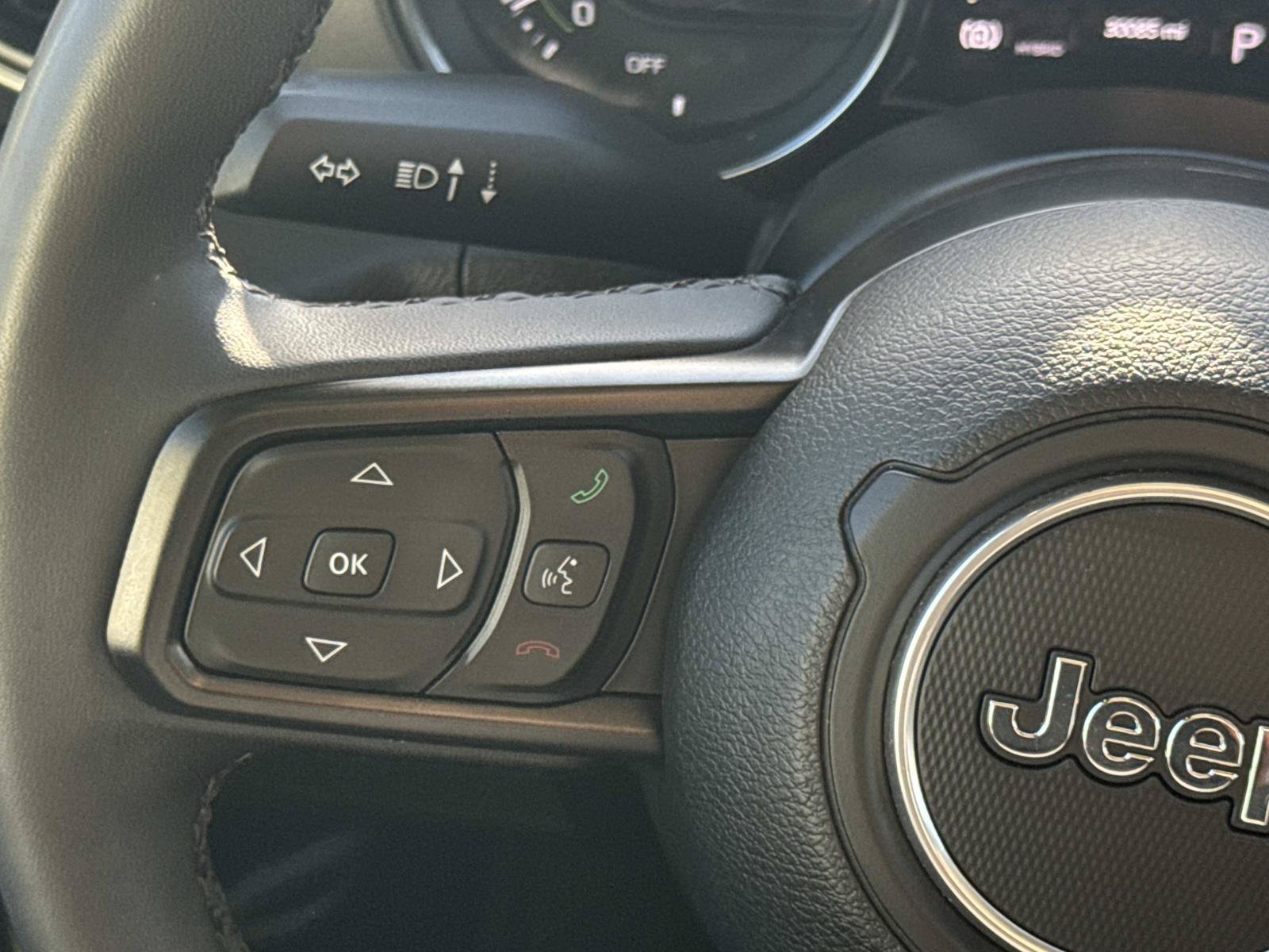 Used 2023 Jeep Wrangler Unlimited w/ Cold Weather Group AWD/4WD image 10
