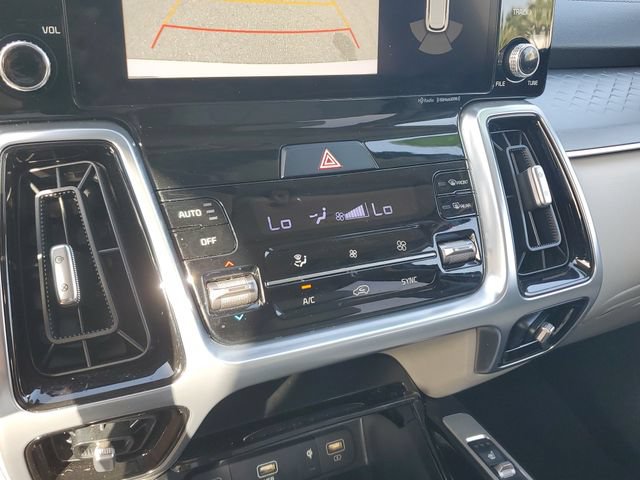 Certified 2023 Kia Sorento SX FWD image 27