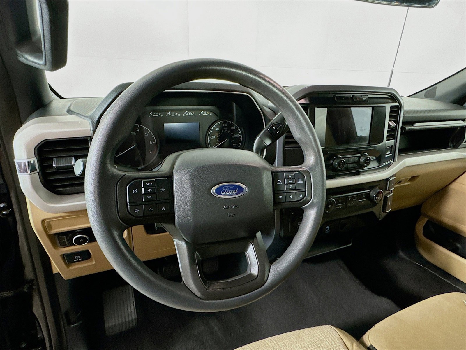 Used 2023 Ford F150 XLT image 9