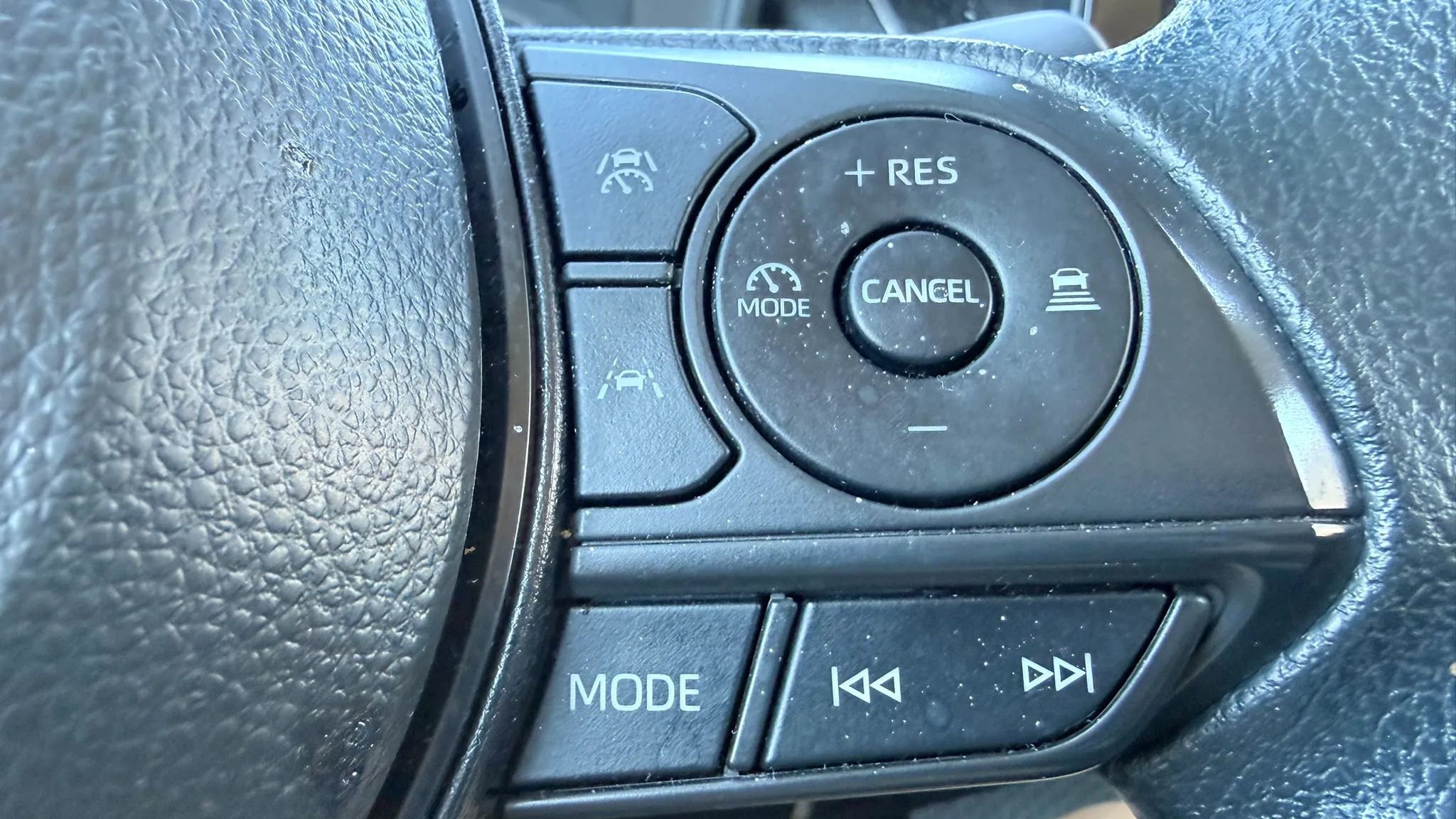 Used 2025 Toyota Corolla LE image 20