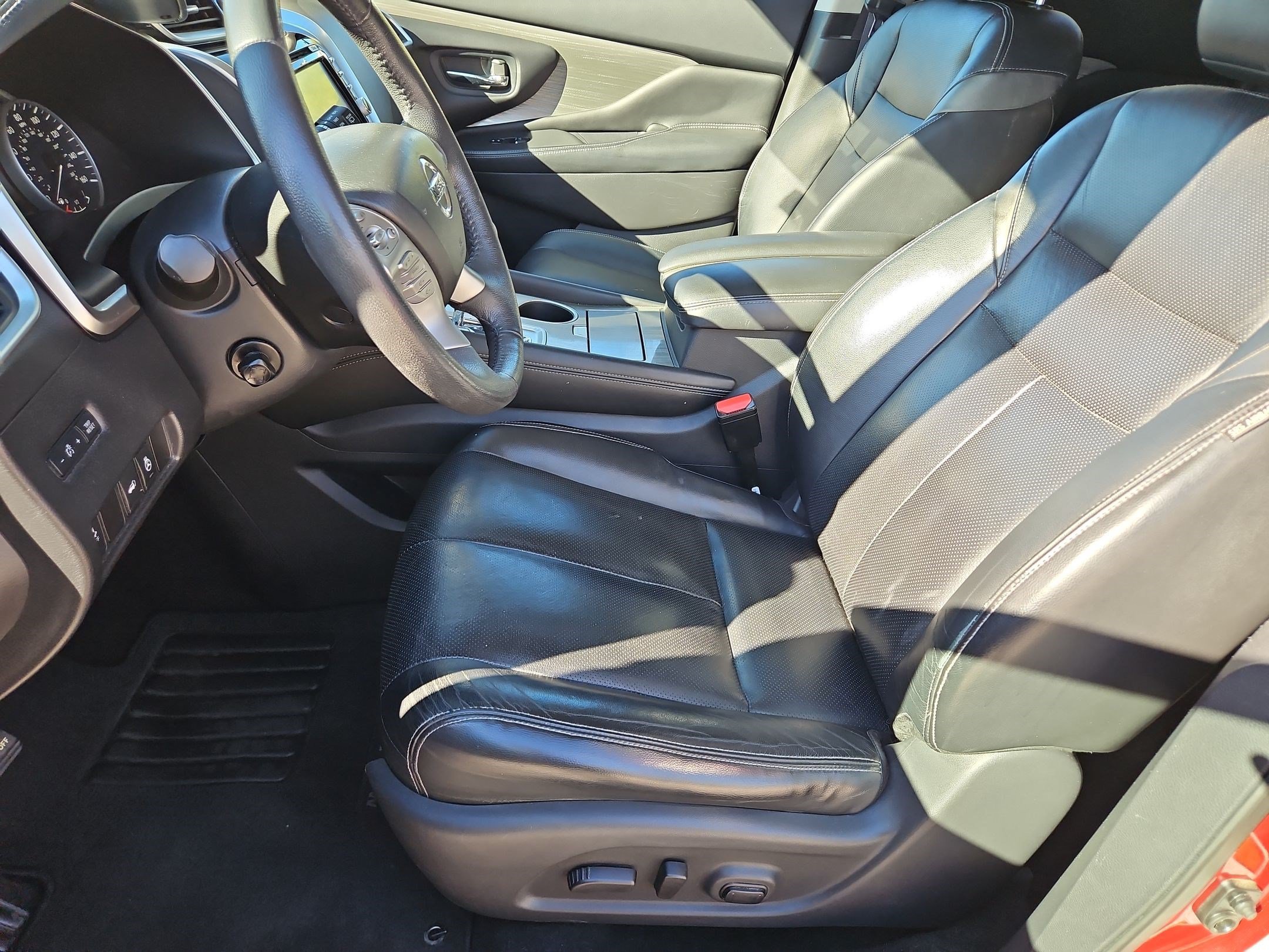 Used 2015 Nissan Murano Platinum w/ Platinum Technology Package AWD/4WD image 25