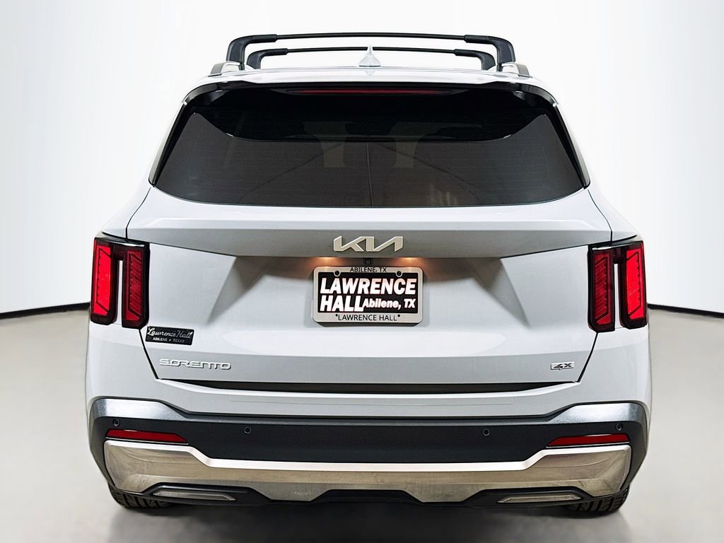 Used 2024 Kia Sorento S w/ Panoramic Sunroof Package image 5