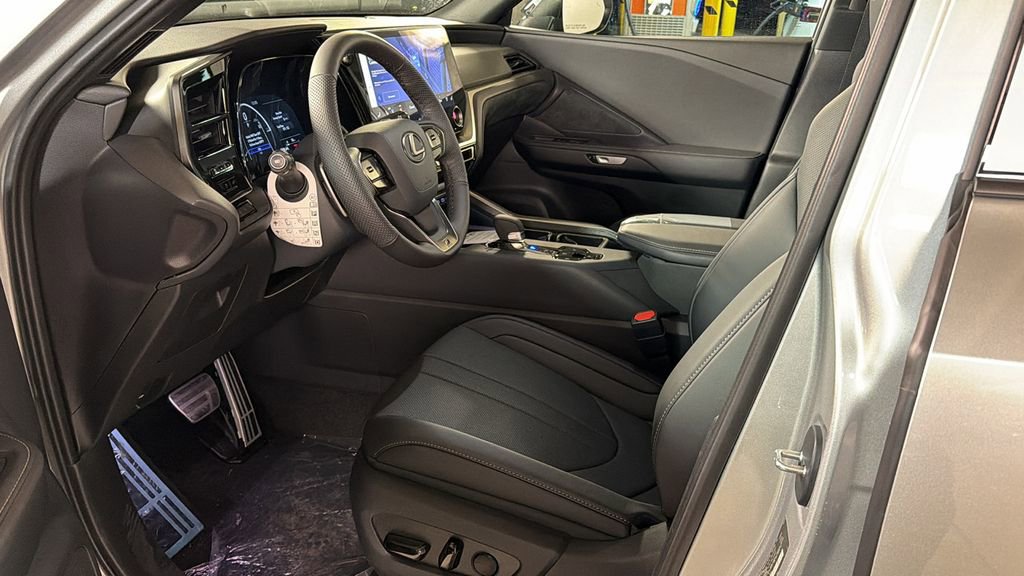 New 2026 Lexus TX 500h AWD image 15