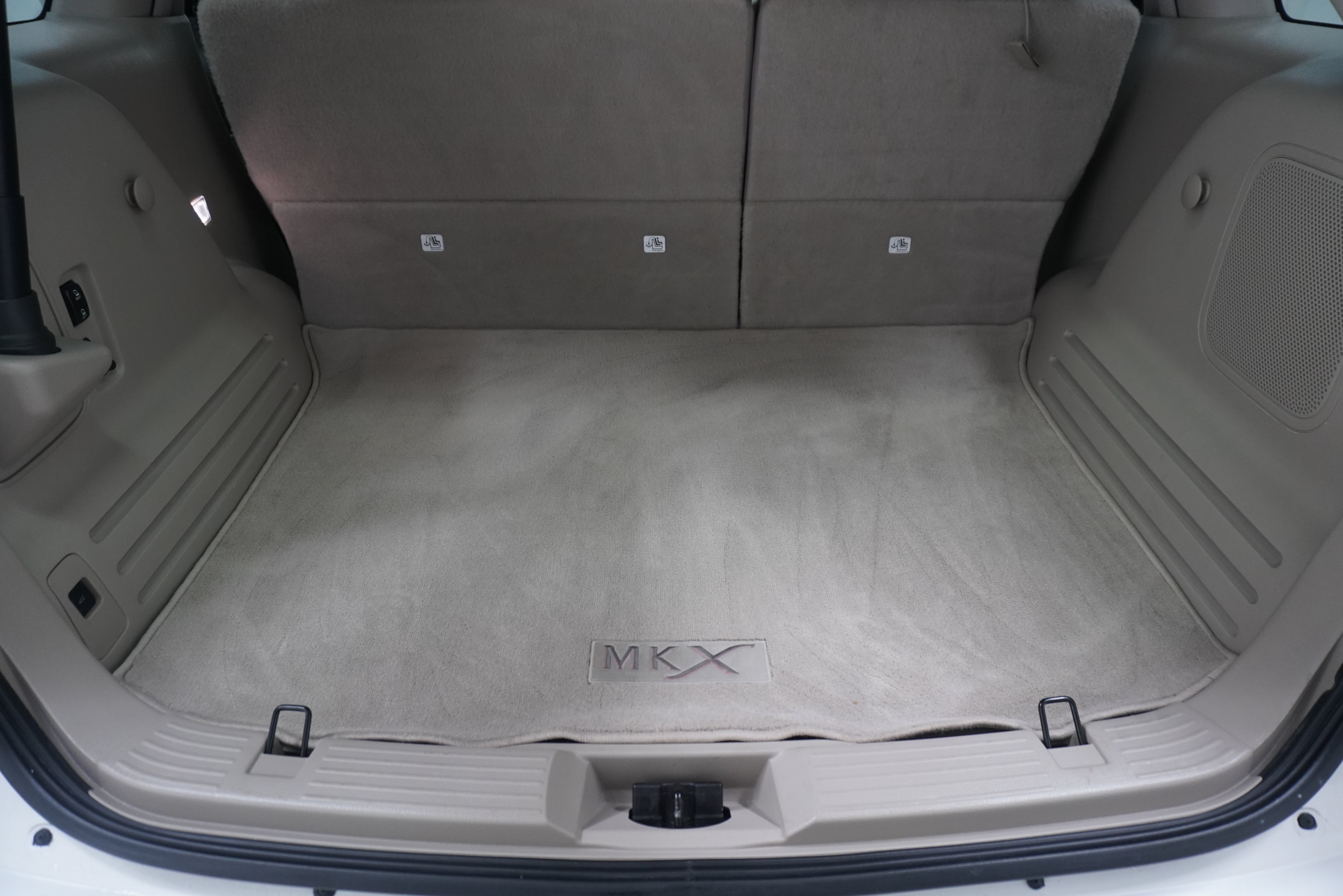 Used 2014 Lincoln MKX FWD w/ Equipment Group 102A image 26