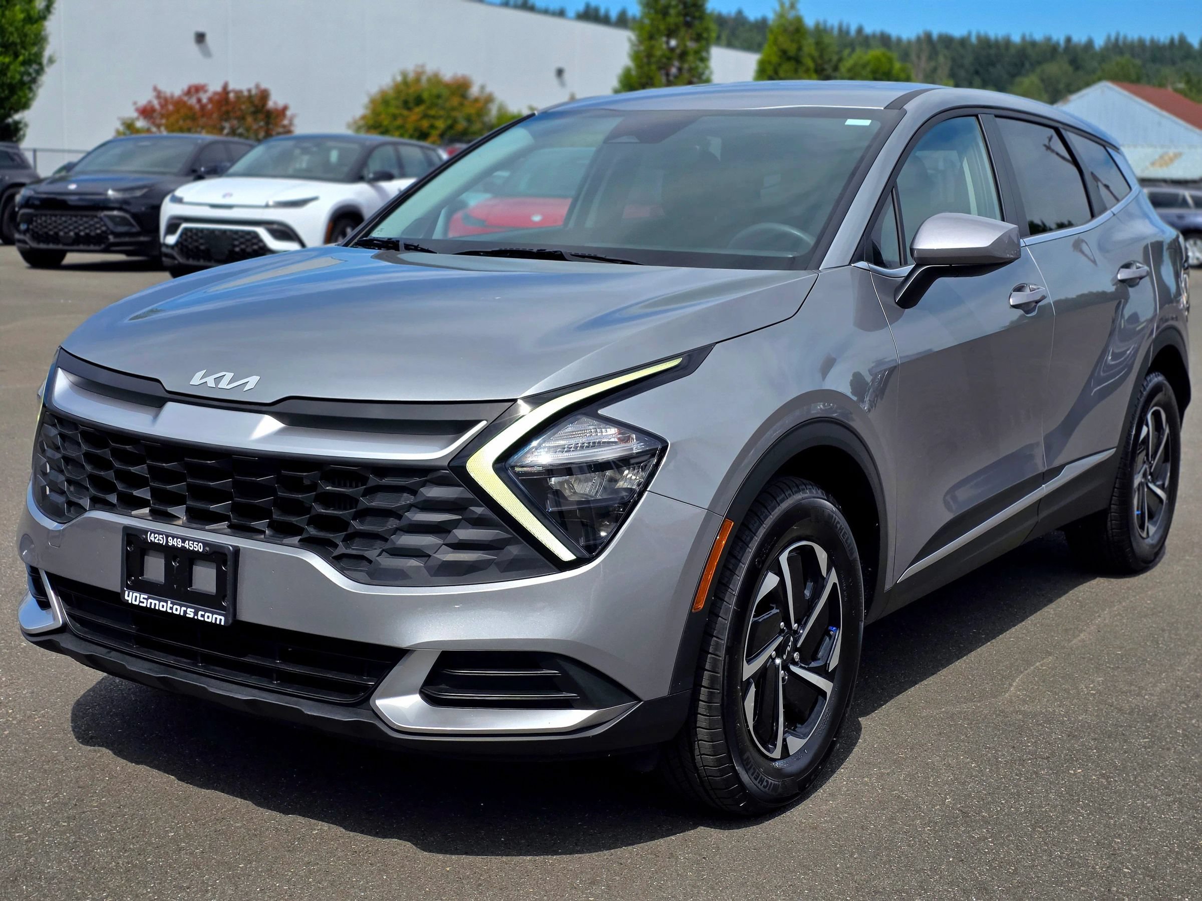 Used 2023 Kia Sportage LX AWD/4WD image 3