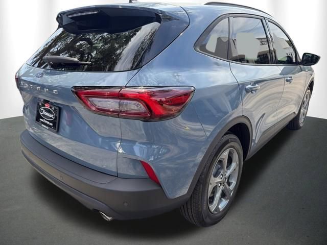 Used 2026 Ford Escape ST-Line w/ Tech Pack #1 FWD image 6