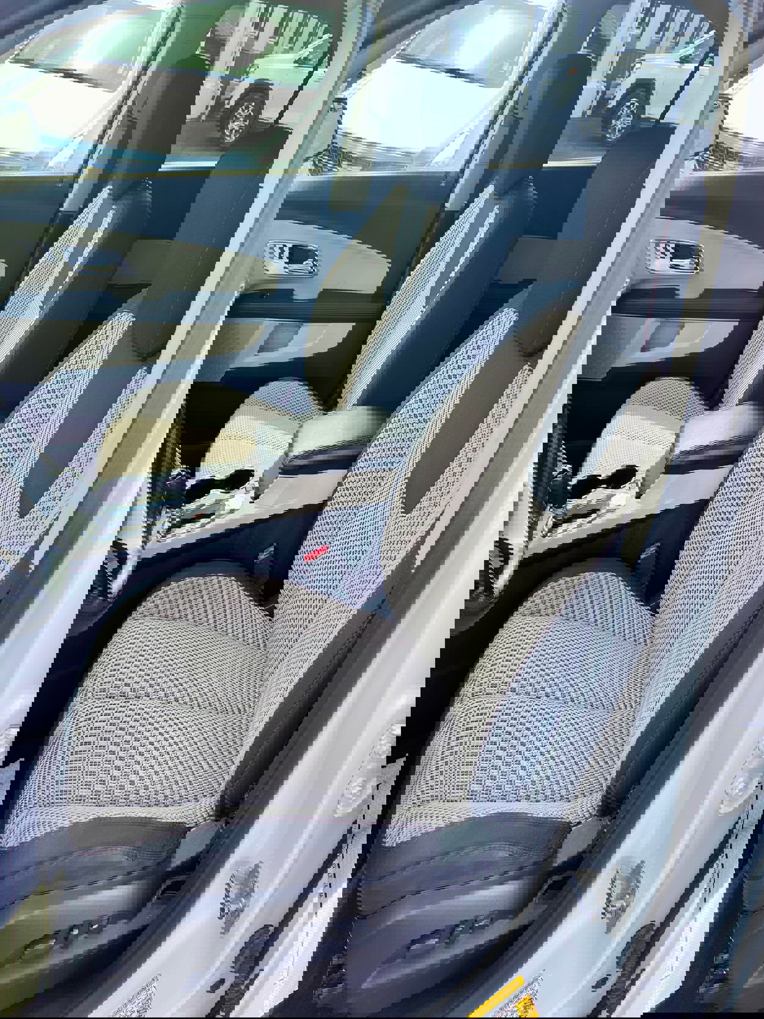 Used 2017 Chevrolet Equinox LT image 10