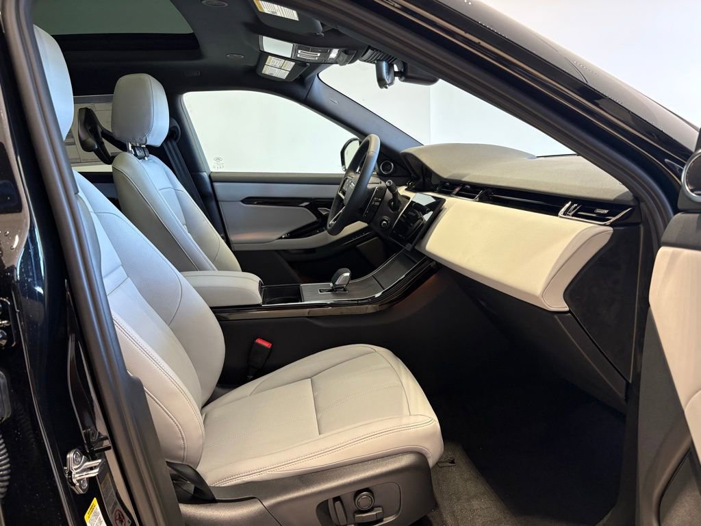 New 2026 Land Rover Range Rover Evoque S AWD/4WD image 16