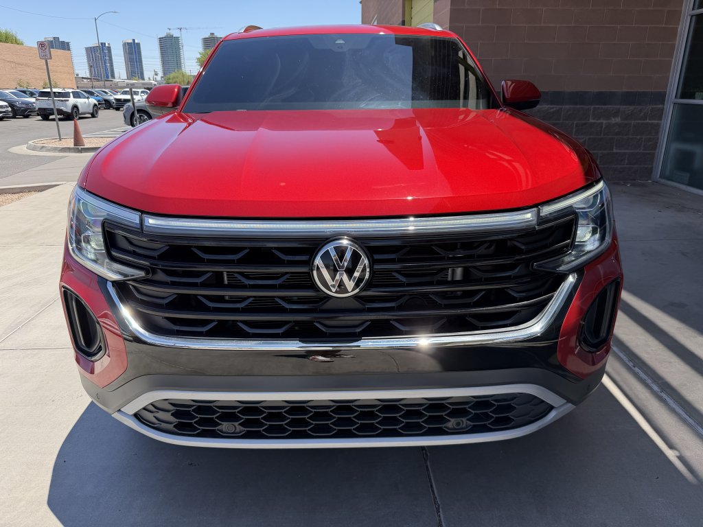 Used 2024 Volkswagen Atlas Cross Sport SE w/ Panoramic Sunroof Package FWD image 10