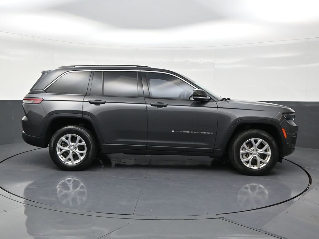 Used 2023 Jeep Grand Cherokee Limited image 6