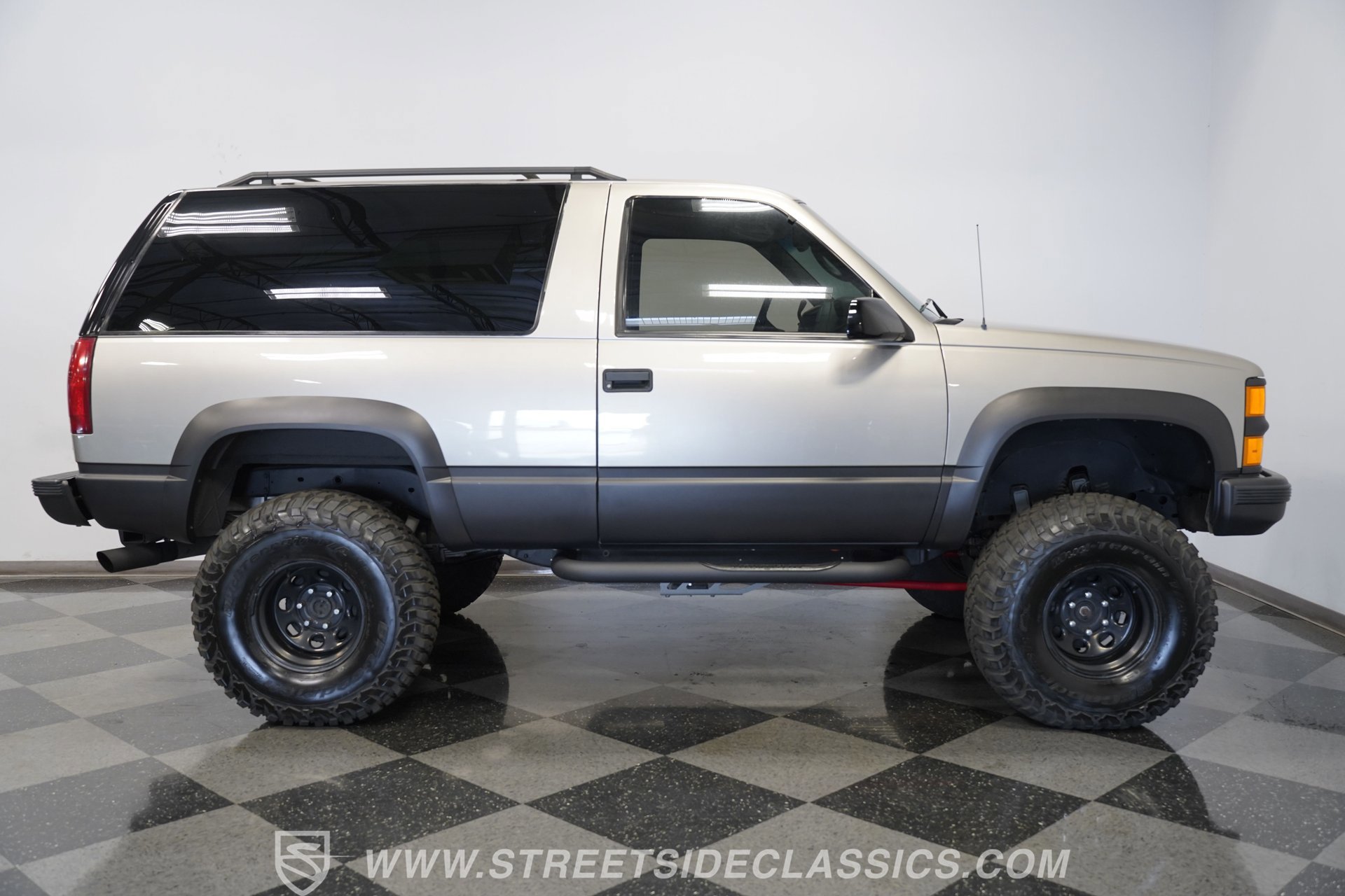 Used 1999 Chevrolet Tahoe 4WD 2-Door w/ Preferred Equipment Group image 14