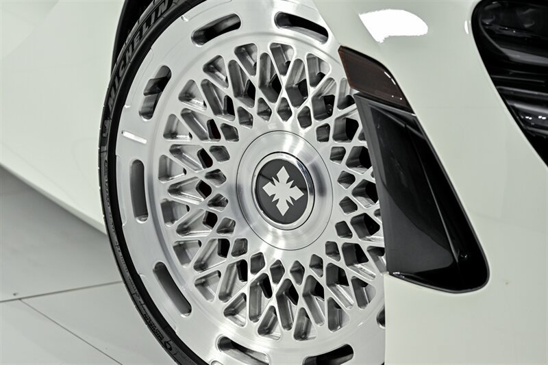 Used 2021 McLaren 720S RWD image 4