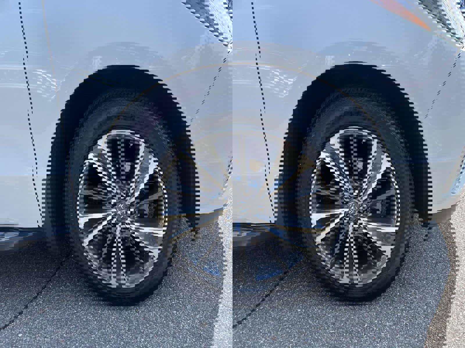 Used 2020 Acura MDX SH-AWD w/ Technology Package image 6