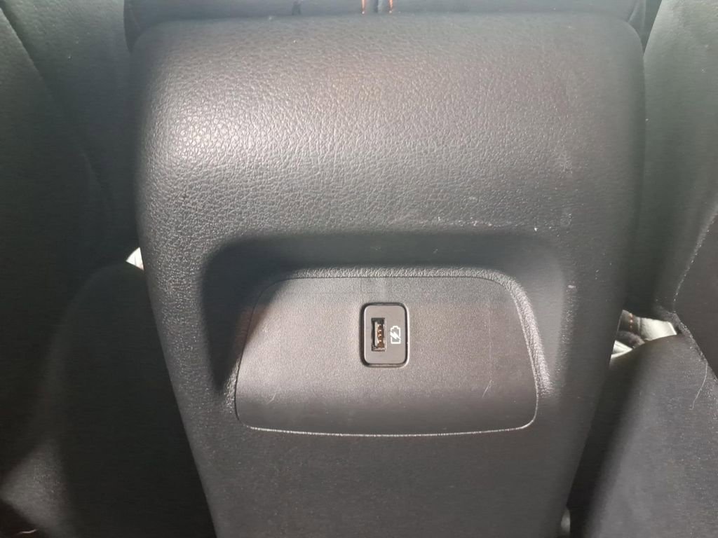 Used 2021 Nissan Sentra SR w/ SR Premium Package FWD image 12