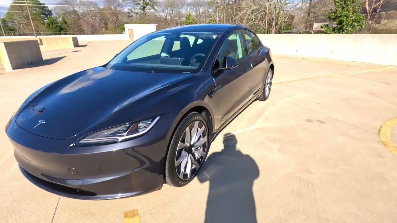 Used 2025 Tesla Model 3 Long Range AWD/4WD image 1