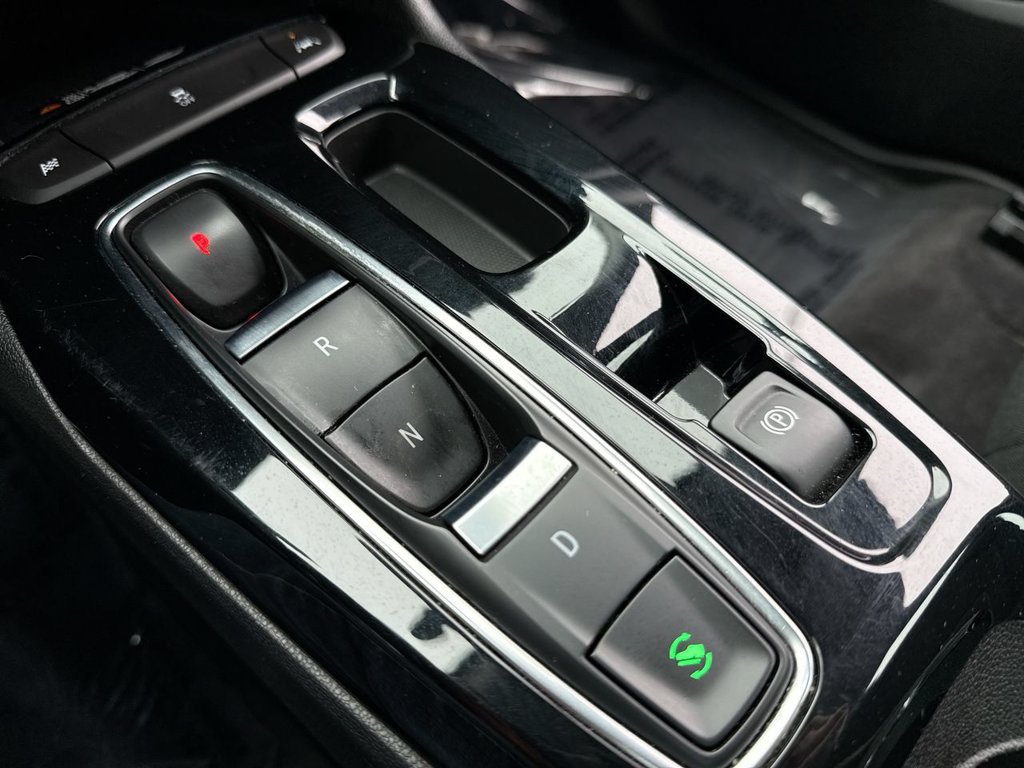 Used 2022 Chevrolet Bolt EUV LT w/ Comfort Package FWD image 20