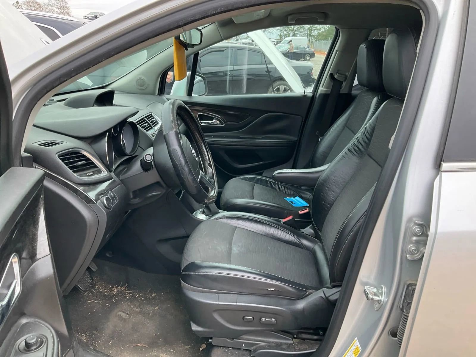 Used 2016 Buick Encore Sport Utility 4D image 2