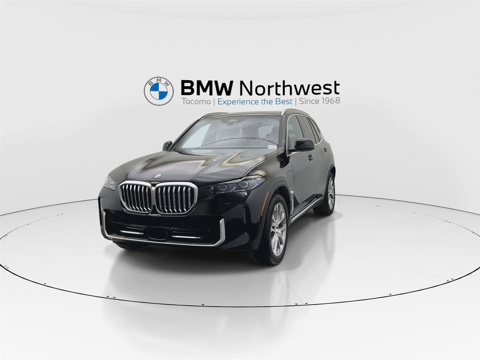 Used 2026 BMW X5 xDrive50e w/ Climate Comfort Package image 8
