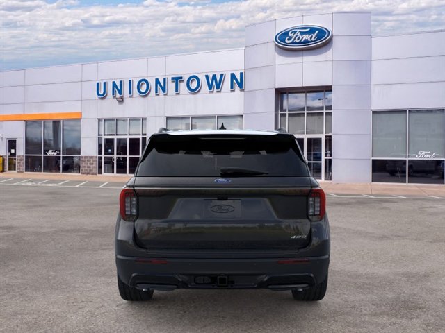 New 2026 Ford Explorer ST-Line w/ ST-Line Street Pack AWD/4WD image 5