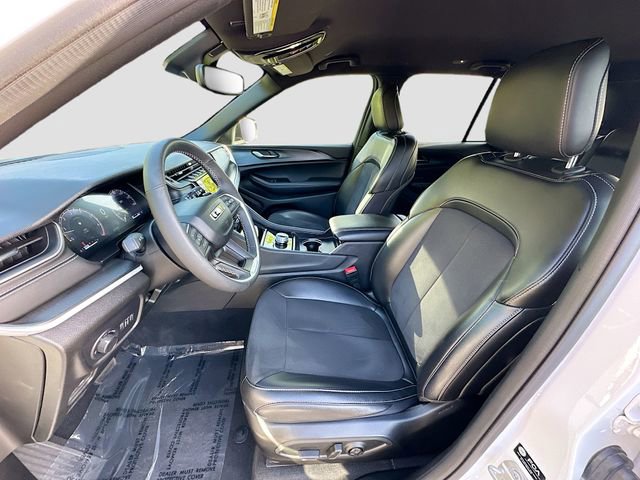 Used 2024 Jeep Grand Cherokee Altitude image 20