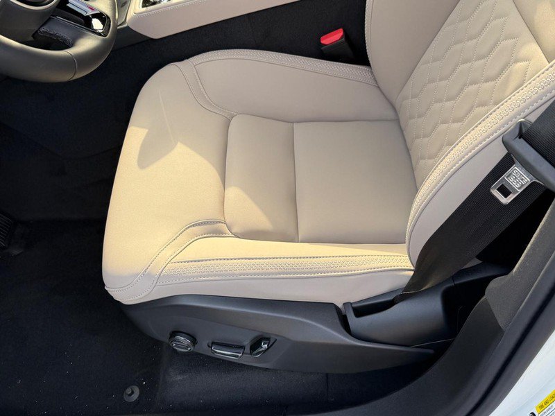 New 2026 Volvo XC90 B6 Plus w/ Protection Package Premier AWD/4WD image 12