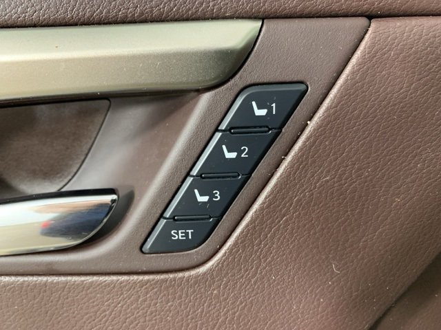 Used 2019 Lexus RX 450h AWD image 17