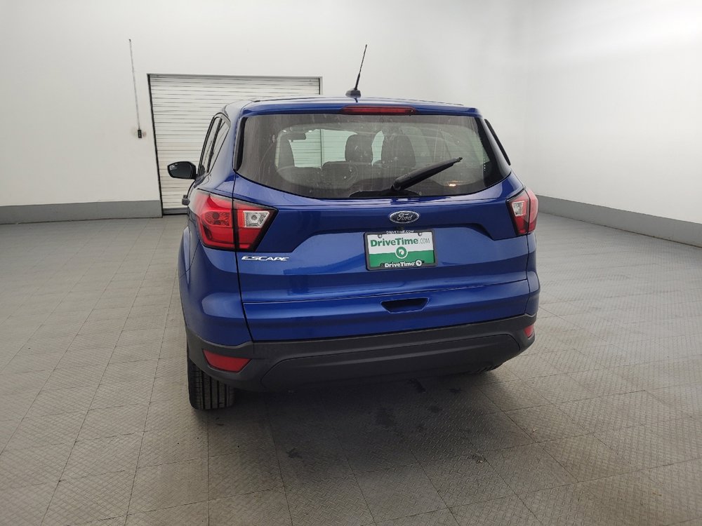 Used 2019 Ford Escape S image 6