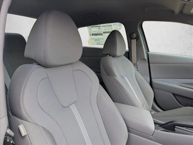 New 2026 Hyundai Elantra SE FWD image 21