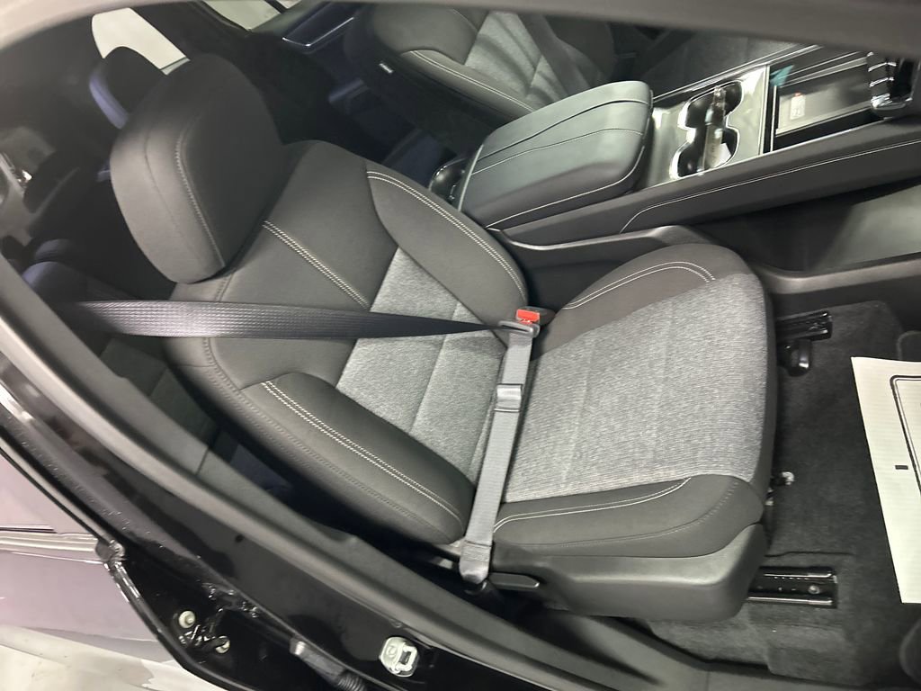 Used 2025 GMC Acadia Elevation image 26