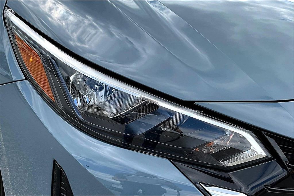 Used 2024 Nissan Sentra SV image 34