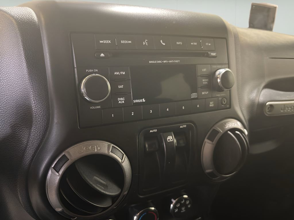 Used 2015 Jeep Wrangler Sport w/ Quick Order Package 23S AWD/4WD image 16