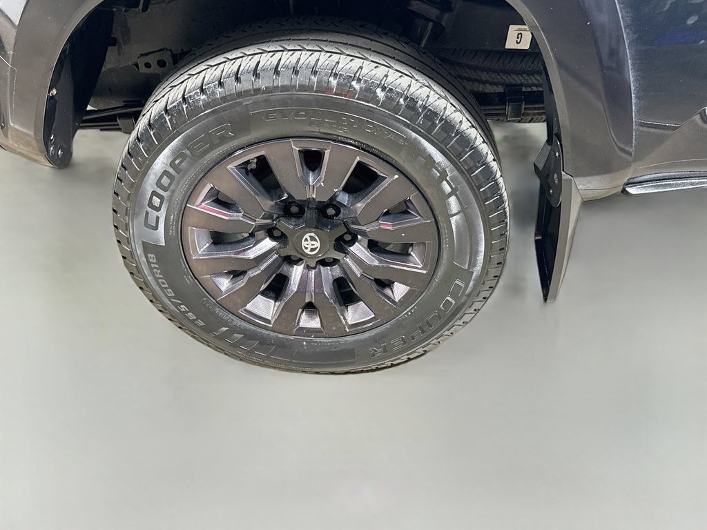 Used 2021 Toyota Tacoma Limited w/ Nightshade Package AWD/4WD image 30