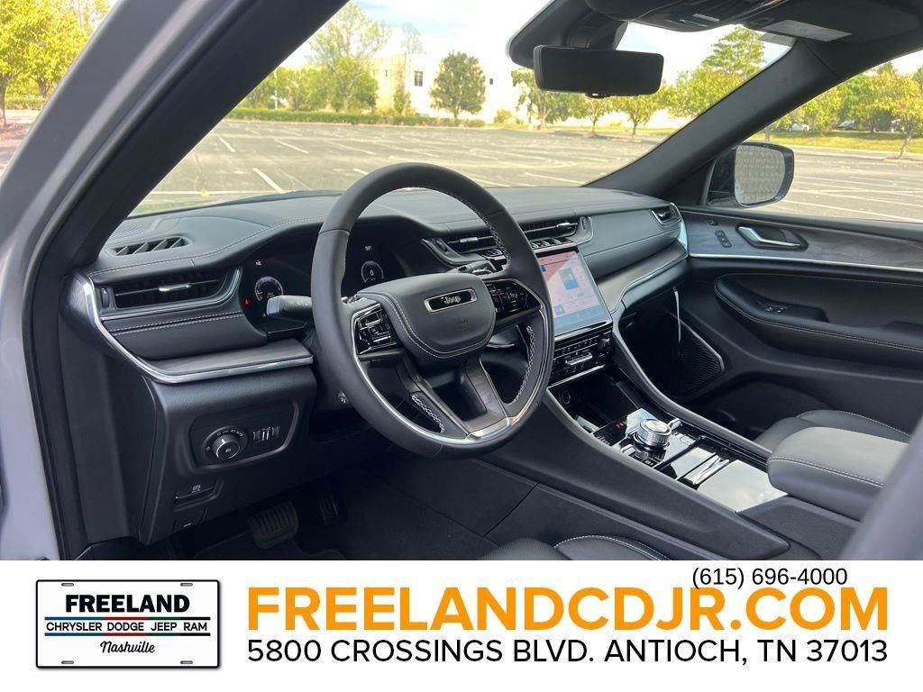 New 2025 Jeep Grand Cherokee L Overland w/ Luxury Tech Group IV image 12